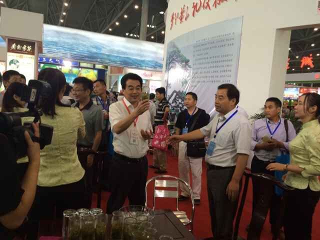 2015中國安徽(合肥)農(nóng)業(yè)產(chǎn)業(yè)化交易會.jpg 2015中國安徽(合肥)農(nóng)業(yè)產(chǎn)業(yè)化交易會.jpg