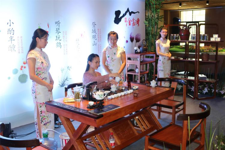 六百里猴魁在金盆灣項(xiàng)目新品發(fā)布會(huì).jpg 六百里猴魁在金盆灣項(xiàng)目新品發(fā)布會(huì).jpg